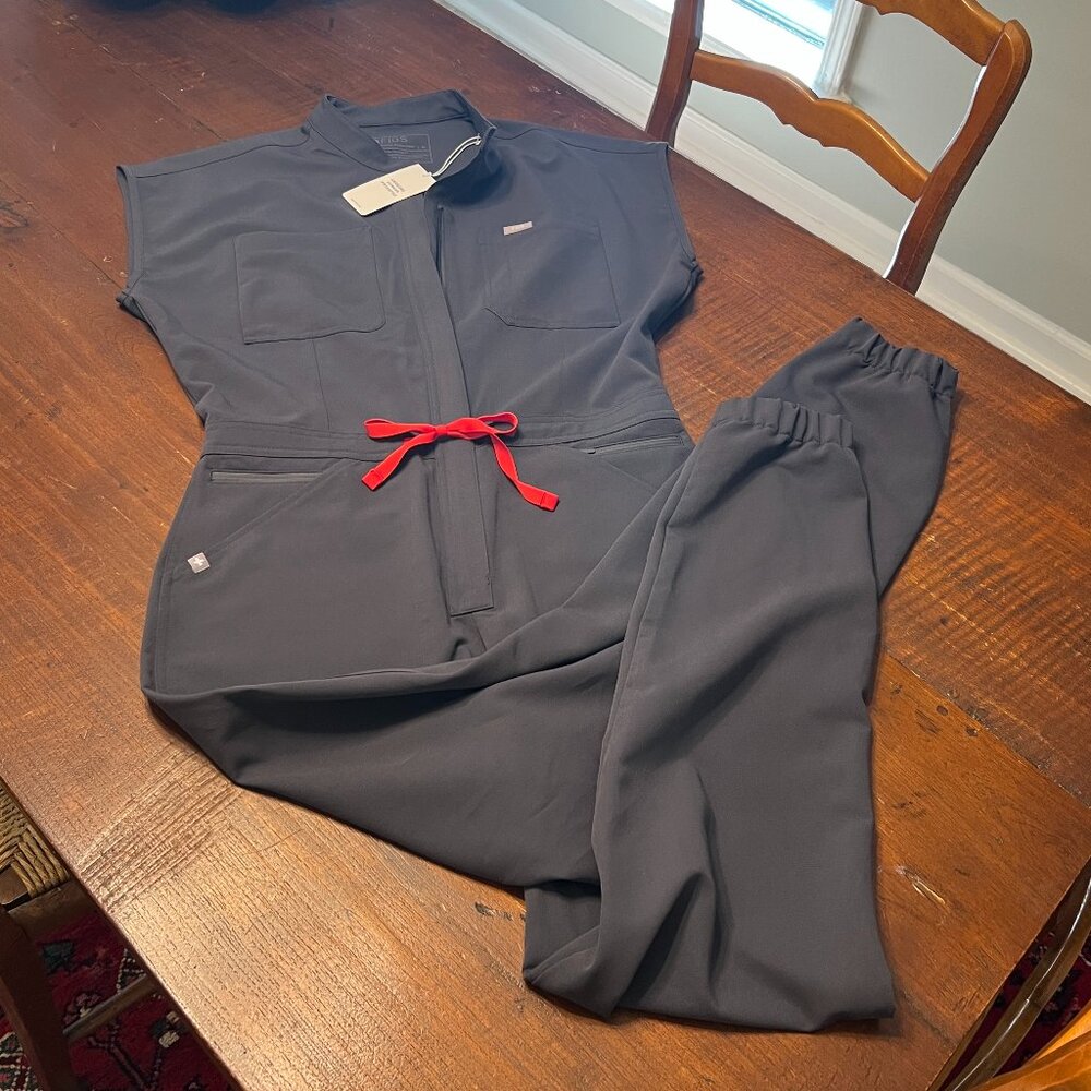 FIGS Charcoal Rafaela Scrub Jumpsuit NWT (M)